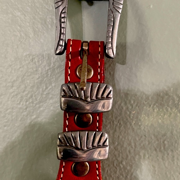SILVER CREEK Collection VINTAGE RED Leather Belt - Picture 5 of 5